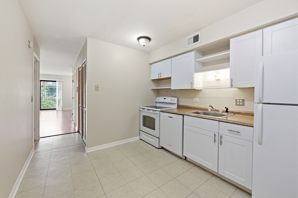 9714 Bianco Terrace - Photo 9
