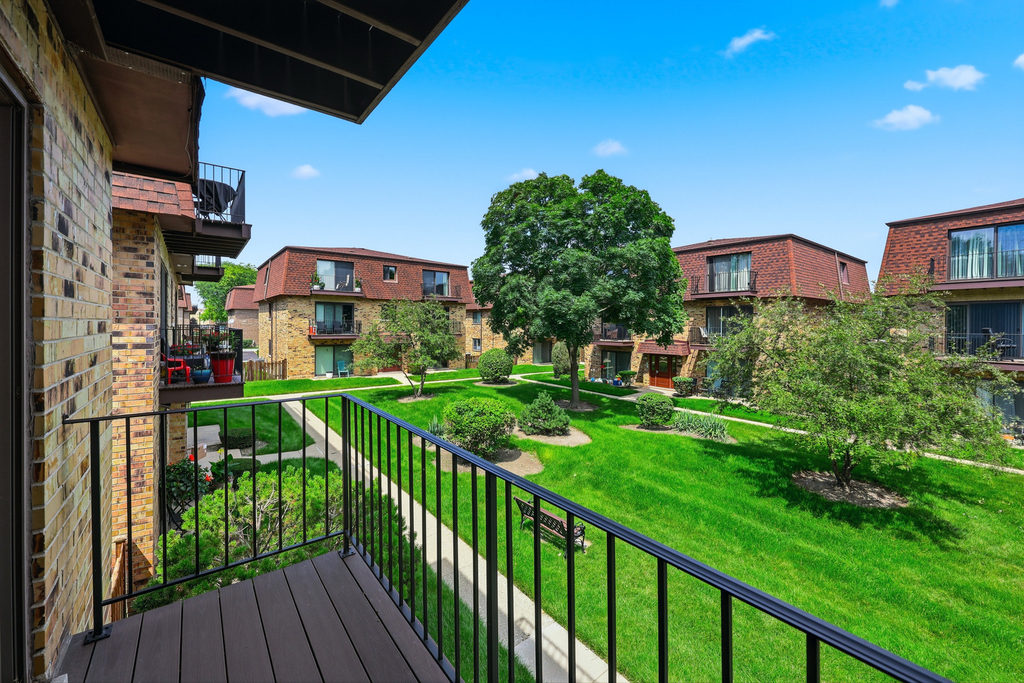 9714 Bianco Terrace - Photo 7