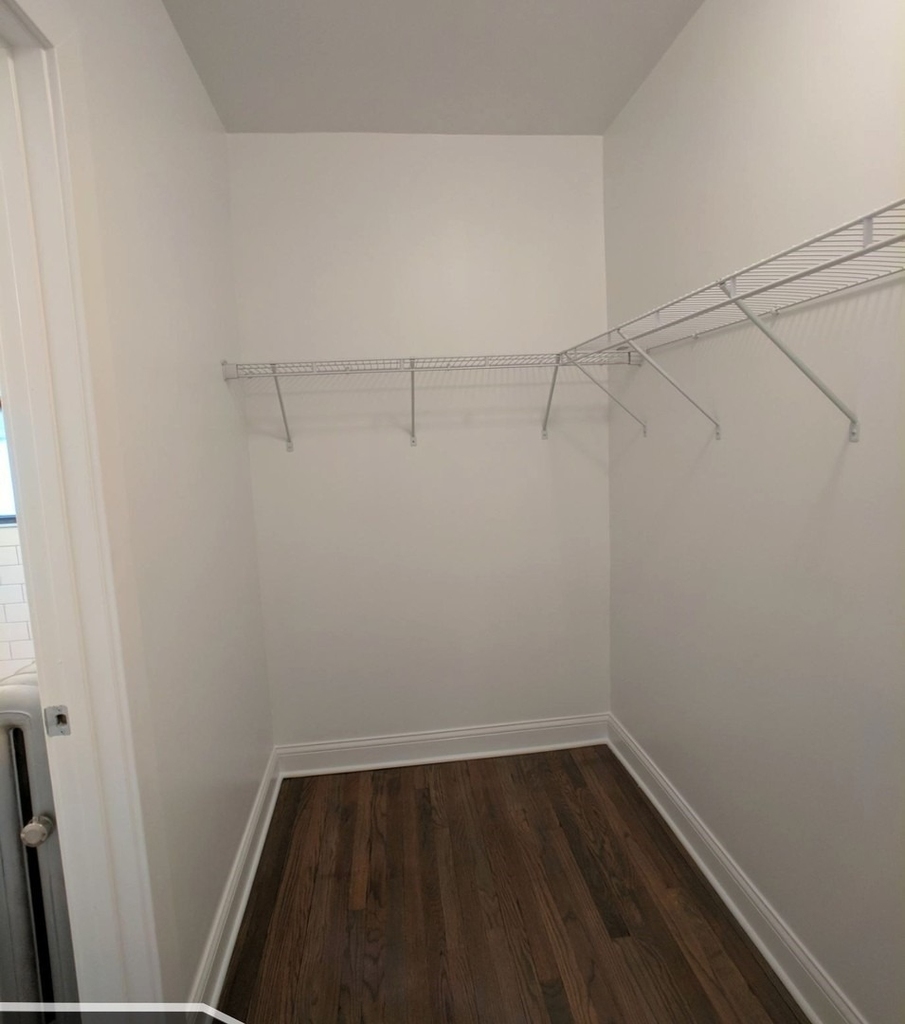 2645 N Spaulding Avenue - Photo 11