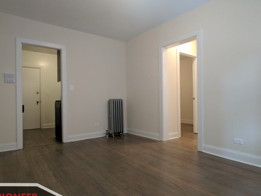 2645 N Spaulding Avenue - Photo 3