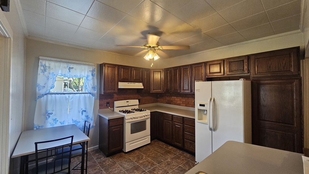 301 N 1st Street - Photo 2