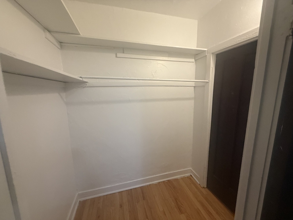 2109 Grove Avenue - Photo 4