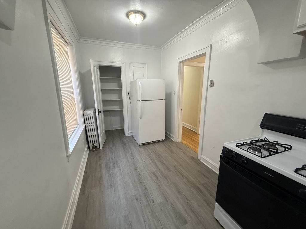 2111 Grove Avenue - Photo 7
