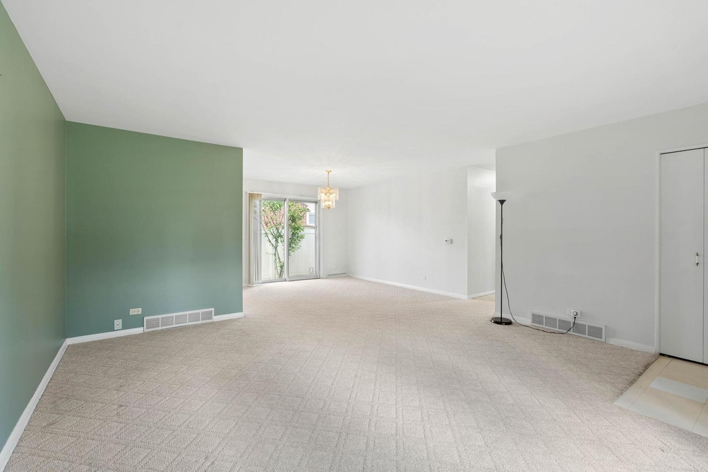 818 Leahy Circle - Photo 16