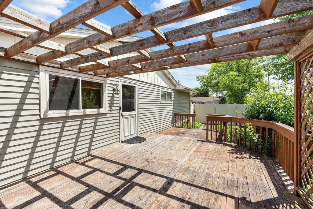 818 Leahy Circle - Photo 27