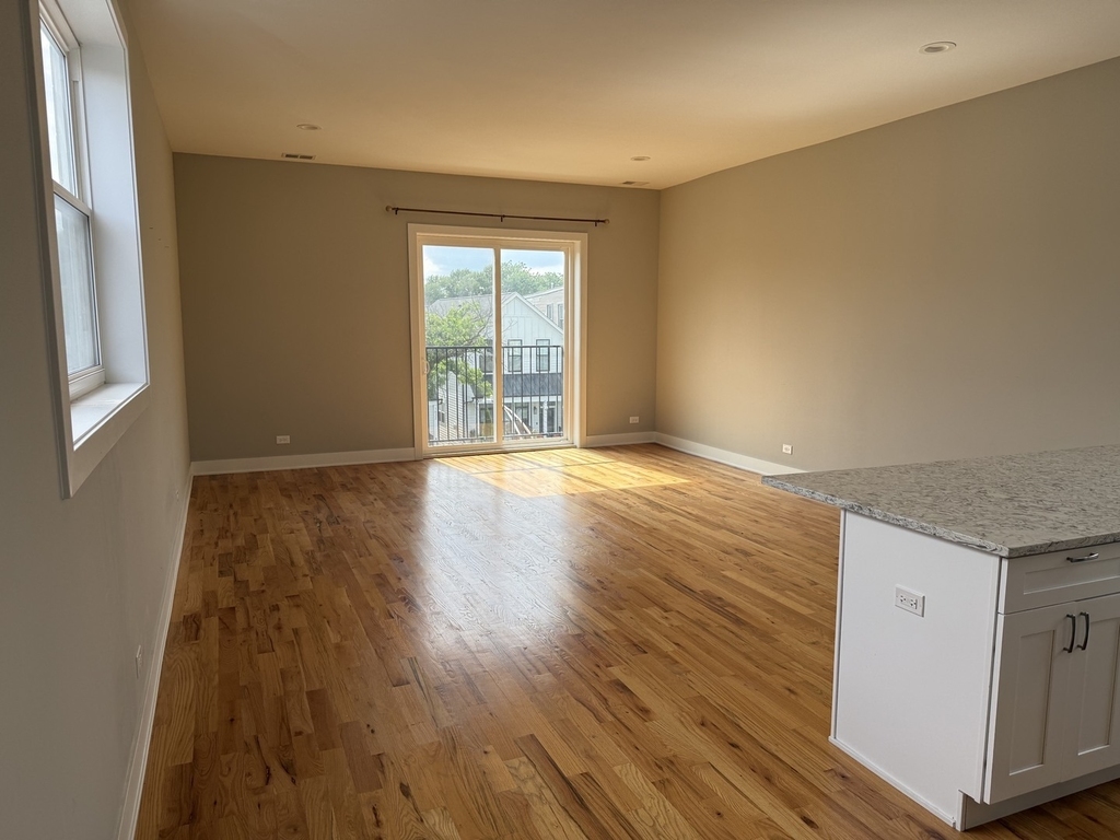 1629 N Spaulding Avenue - Photo 3