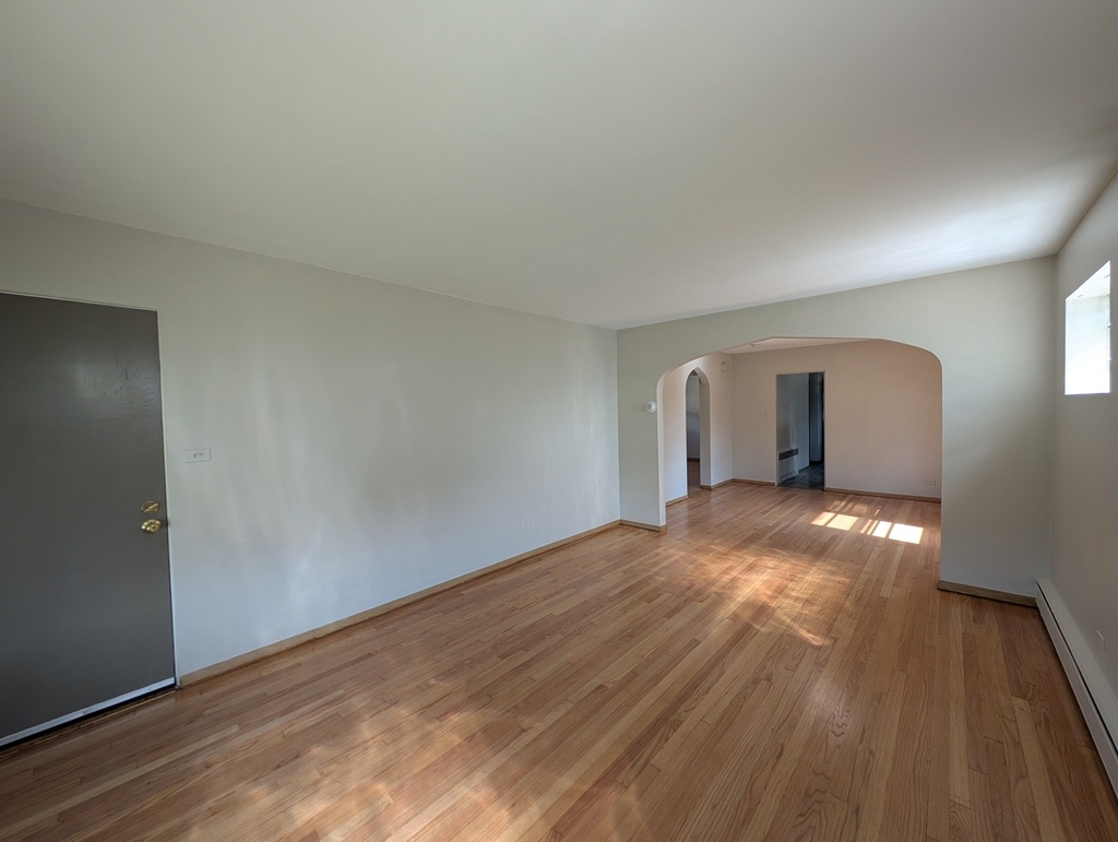 300 Burlington Avenue - Photo 1