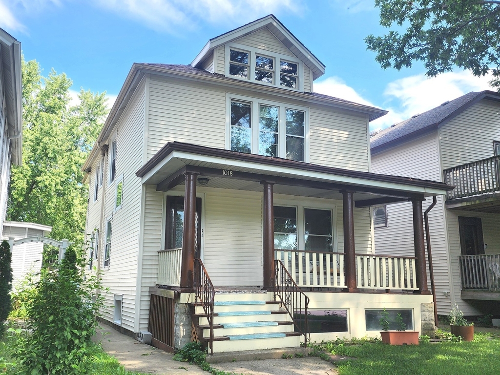 1018 S Maple Avenue - Photo 0