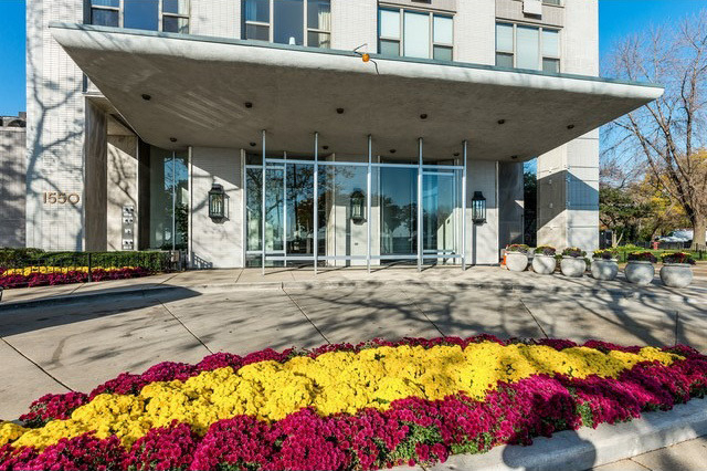 1550 N Lake Shore Drive - Photo 2