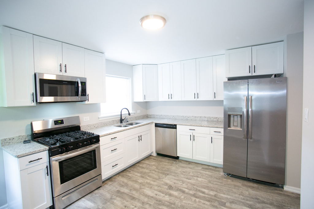 8837 S Talman Avenue - Photo 2