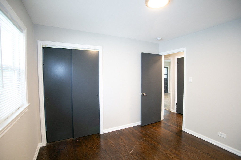8837 S Talman Avenue - Photo 11