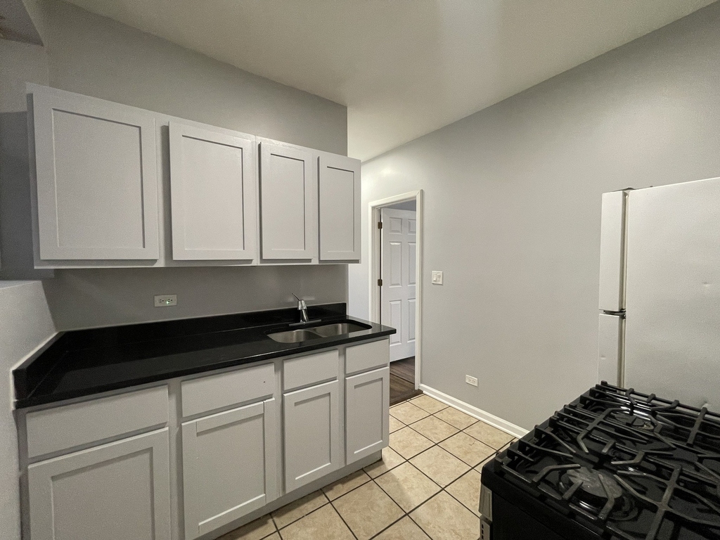 3935 W Division Street - Photo 8