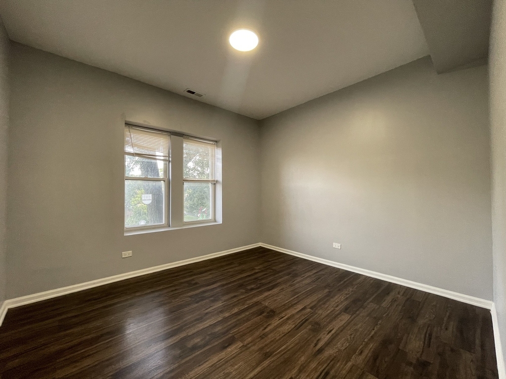 3935 W Division Street - Photo 6