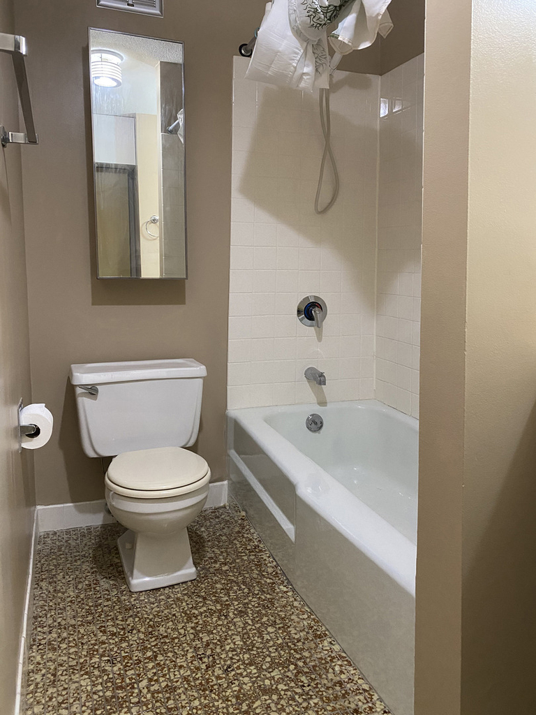 5100 N Marine Drive - Photo 17