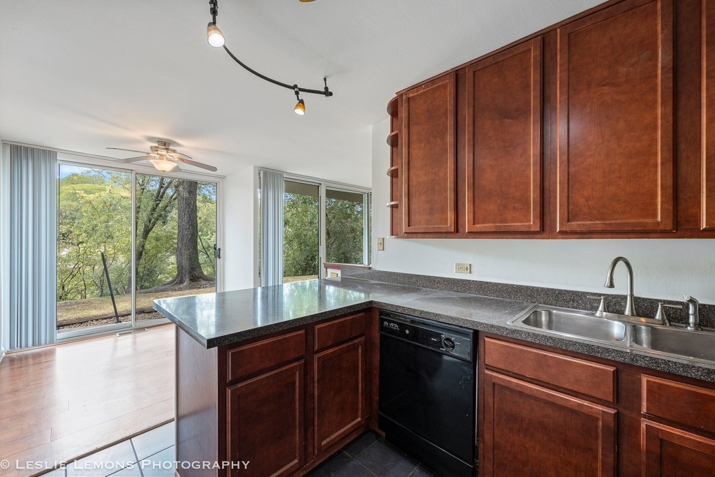 6004 E Lake Drive - Photo 8