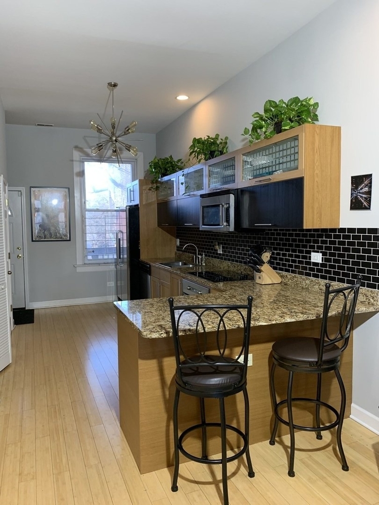 1921 W Evergreen Avenue - Photo 4