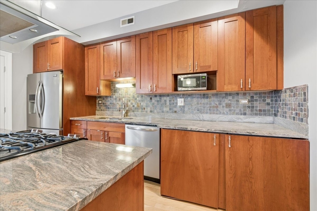 4220 S Champlain Avenue - Photo 9