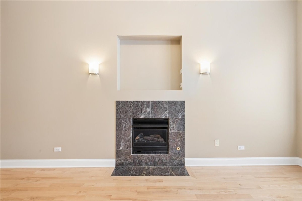 4220 S Champlain Avenue - Photo 3