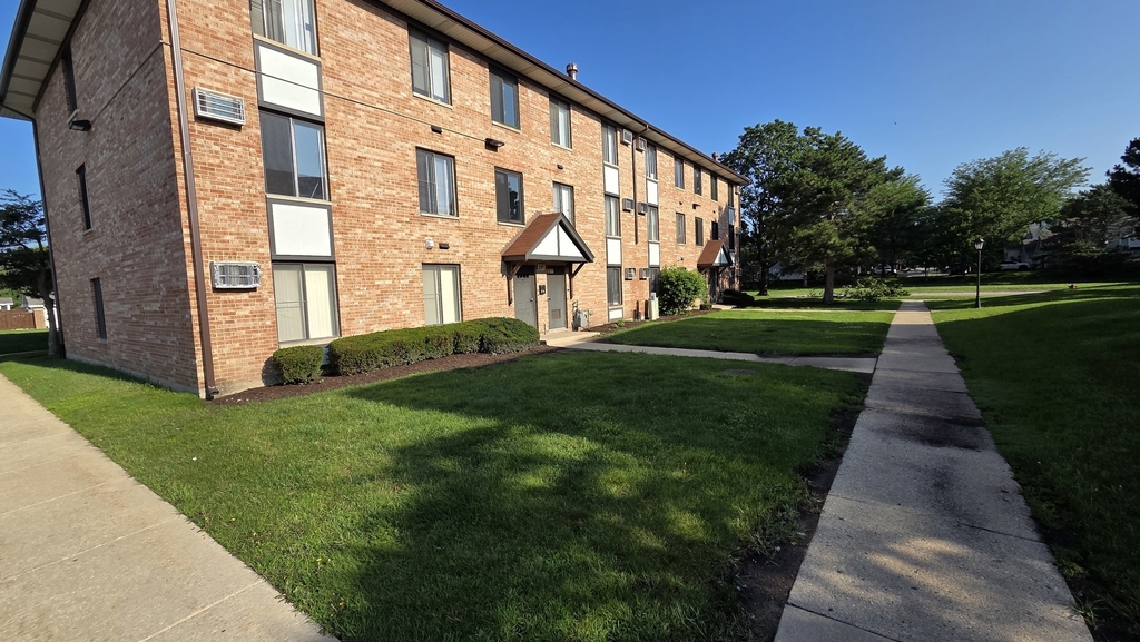 301 Gregory Street - Photo 1
