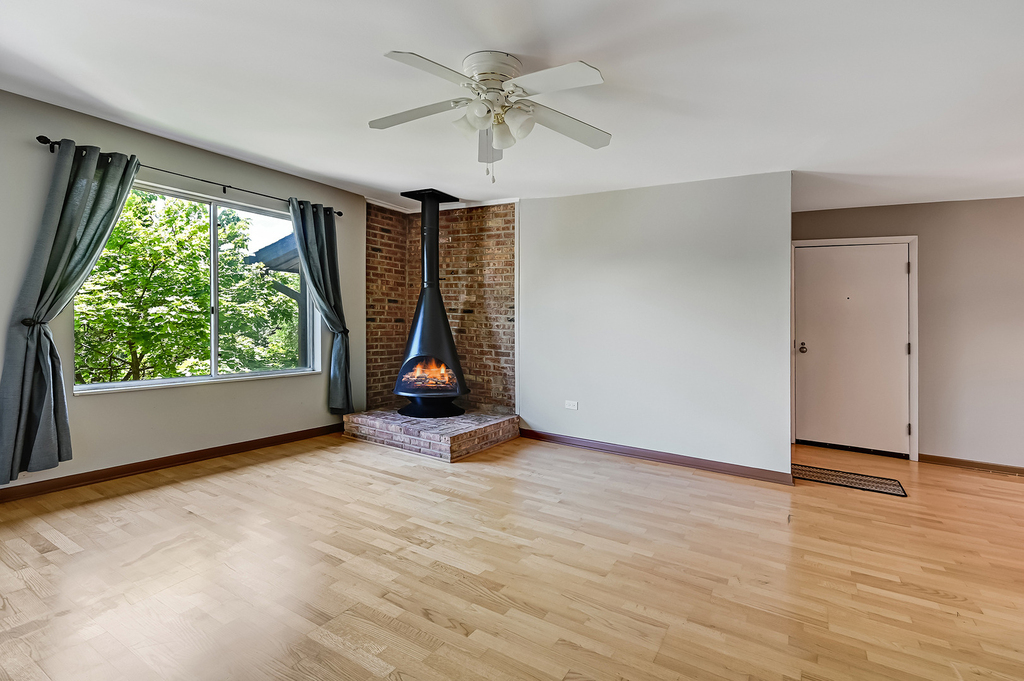 6184 Pinewood Court - Photo 6