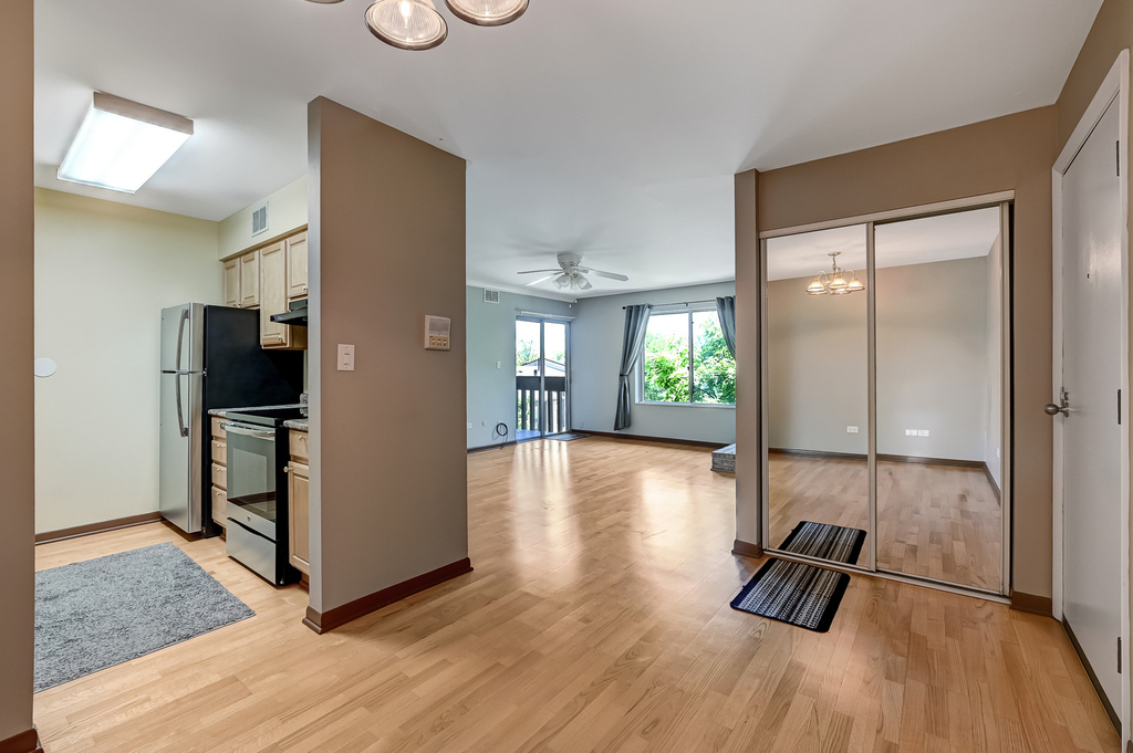 6184 Pinewood Court - Photo 2