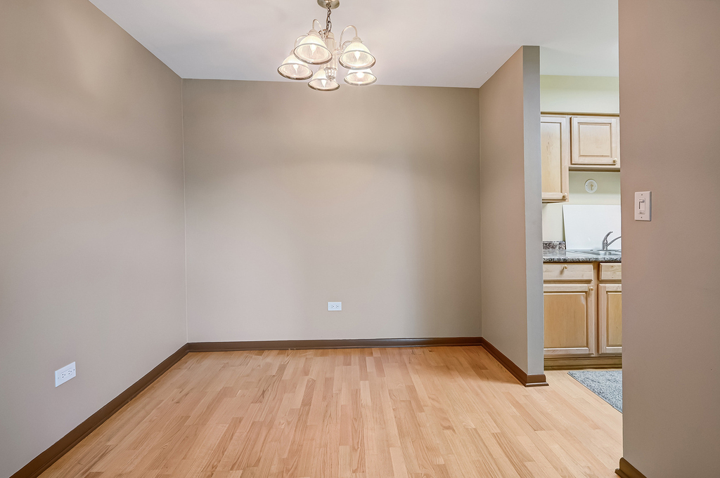 6184 Pinewood Court - Photo 1