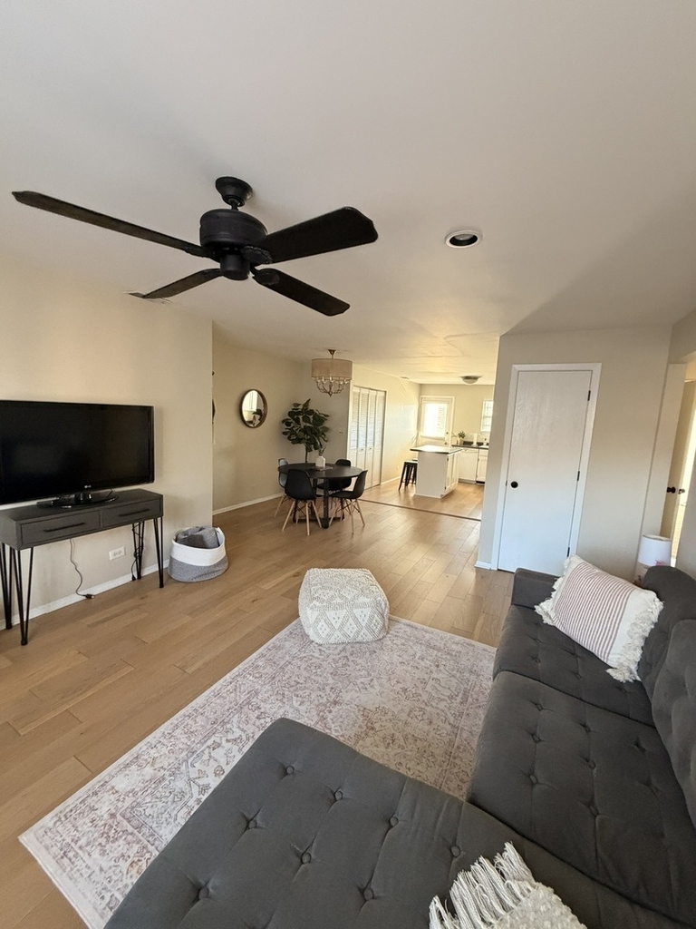 120 E Winchester Road - Photo 2