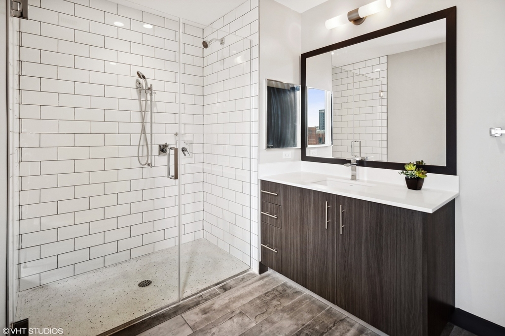 171 N Aberdeen Street - Photo 17