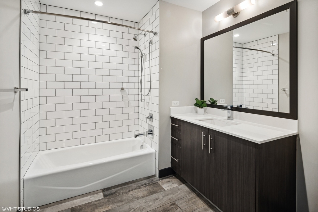 171 N Aberdeen Street - Photo 10