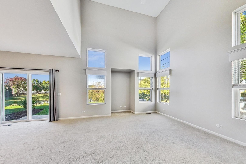 3211 S Ronan Drive - Photo 2