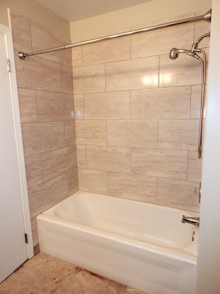 214 Redwood Court - Photo 7