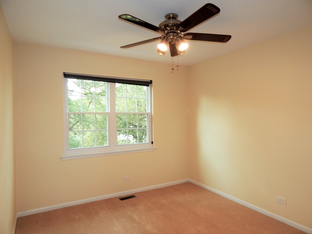214 Redwood Court - Photo 5