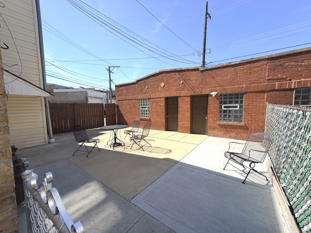 5112 W Sunnyside Avenue - Photo 11