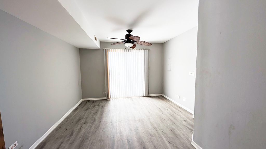 2716 Yorkshire Court - Photo 2