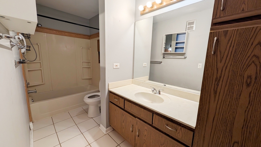 2716 Yorkshire Court - Photo 4