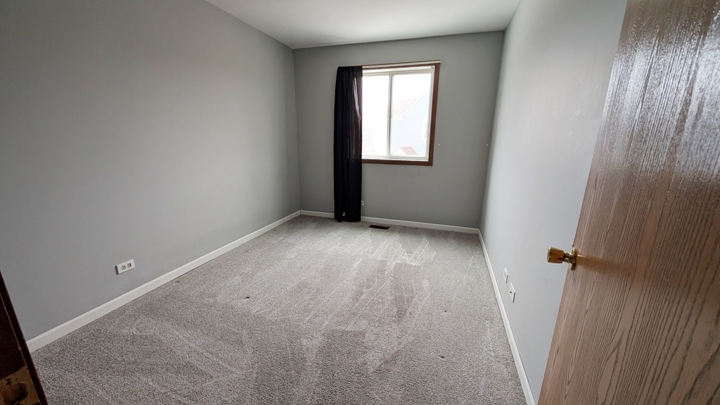 2716 Yorkshire Court - Photo 7