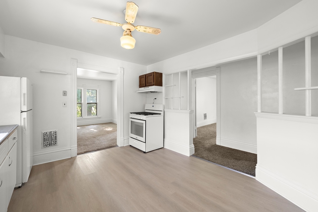 601 S Jefferson Street - Photo 2