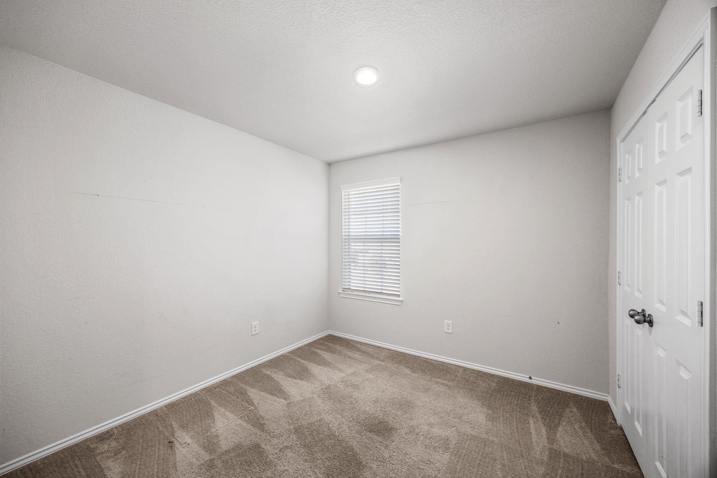 25411 Farmstead Prairie Place - Photo 23