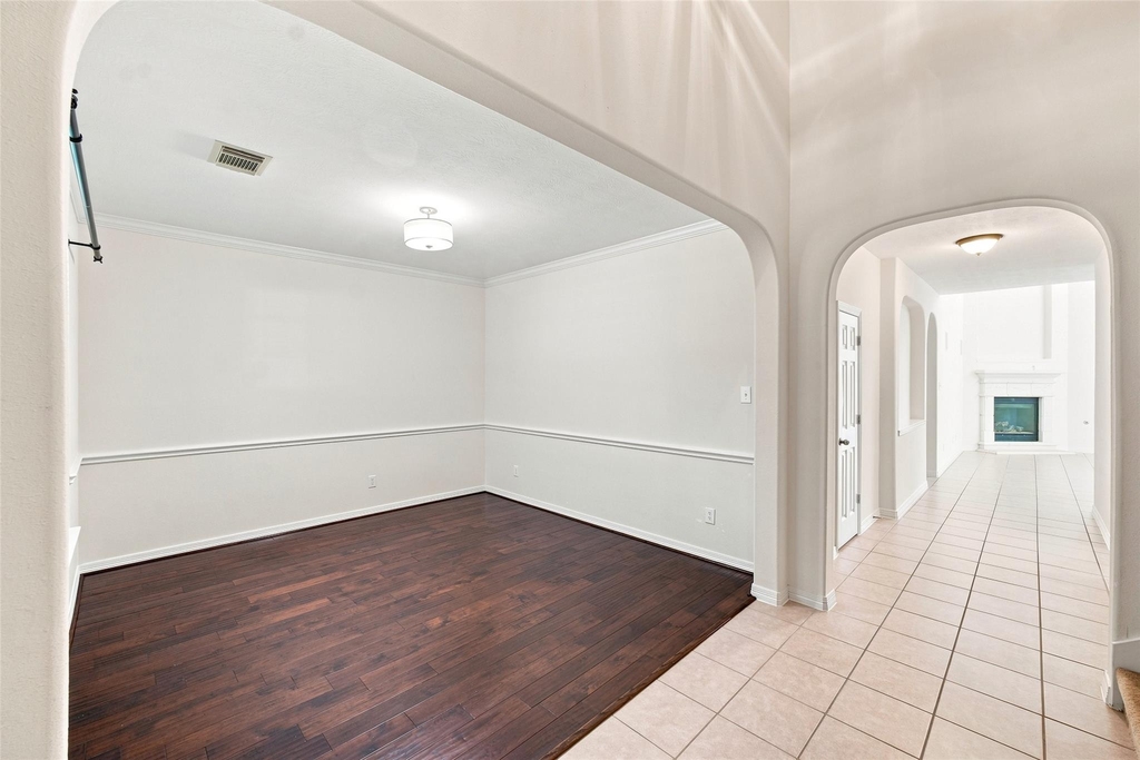 5214 Barleycorn Lane - Photo 3