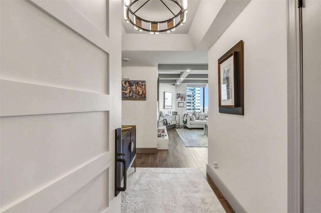 1111 Caroline Street - Photo 2