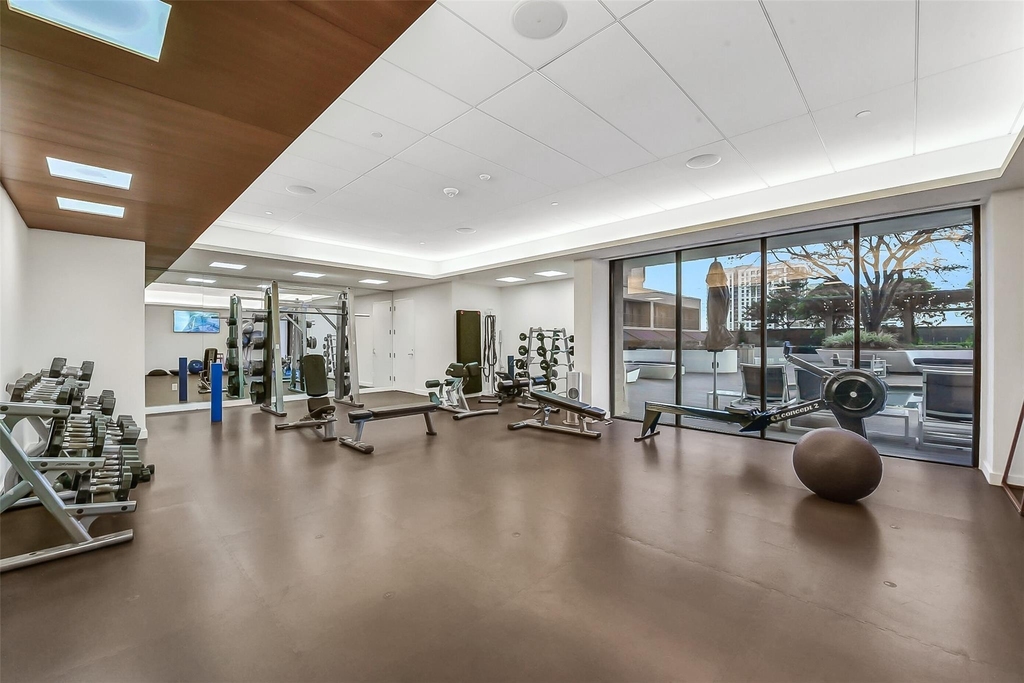 1111 Caroline Street - Photo 19