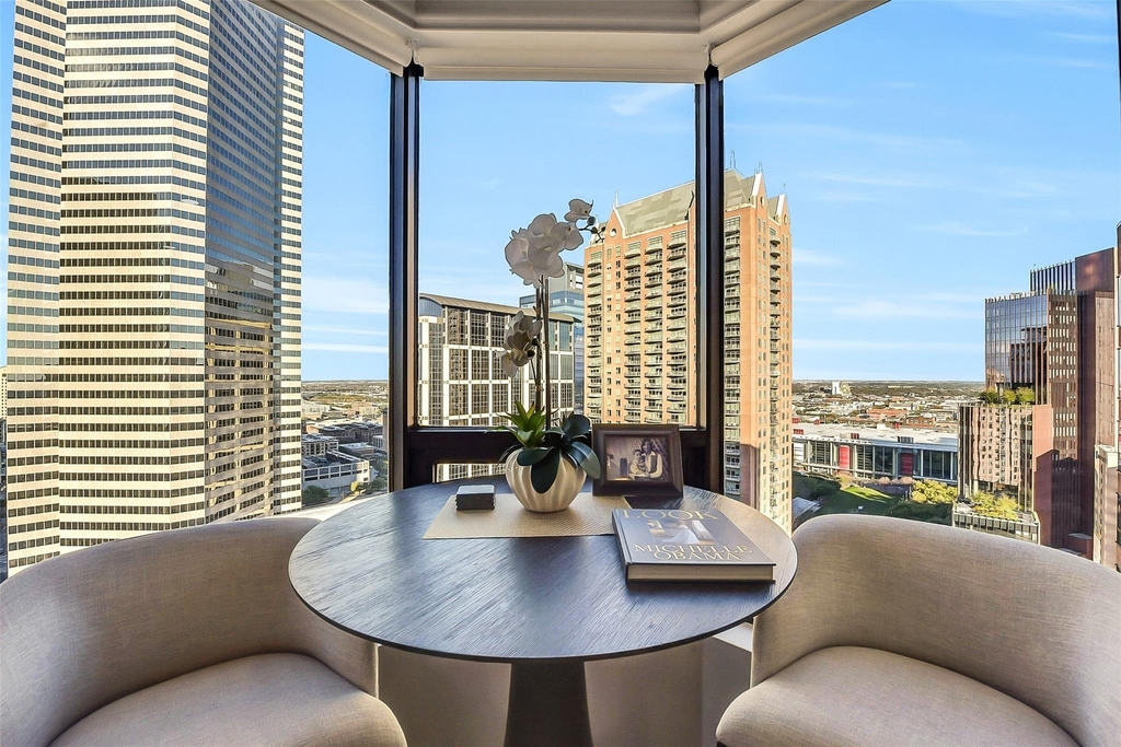 1111 Caroline Street - Photo 5