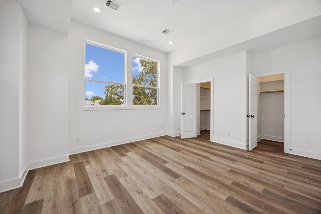 835 Elkhart Street - Photo 10
