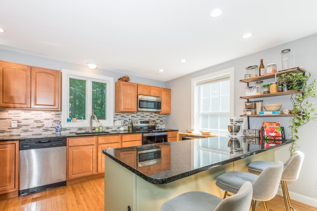 12 Woodside - Photo 0