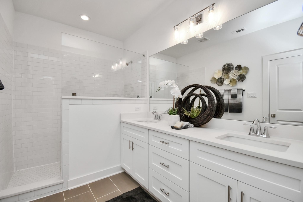 9006 Laverne Laurel Lane - Photo 29