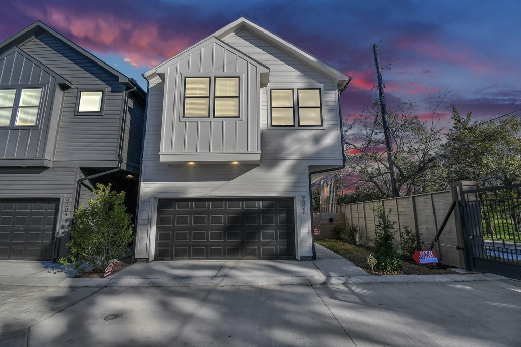 9006 Laverne Laurel Lane - Photo 36