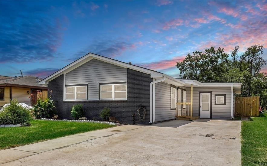505 Cypress Avenue - Photo 0