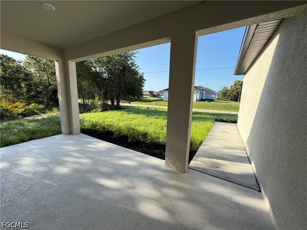 2714 47th Street W - Photo 3