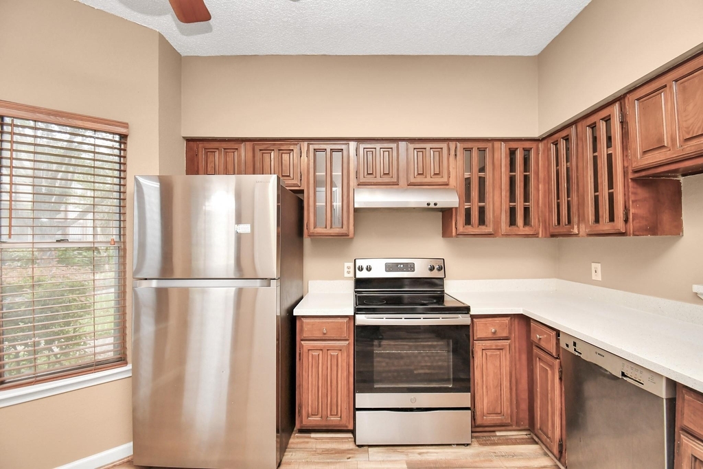 12400 Brookglade Circle - Photo 10