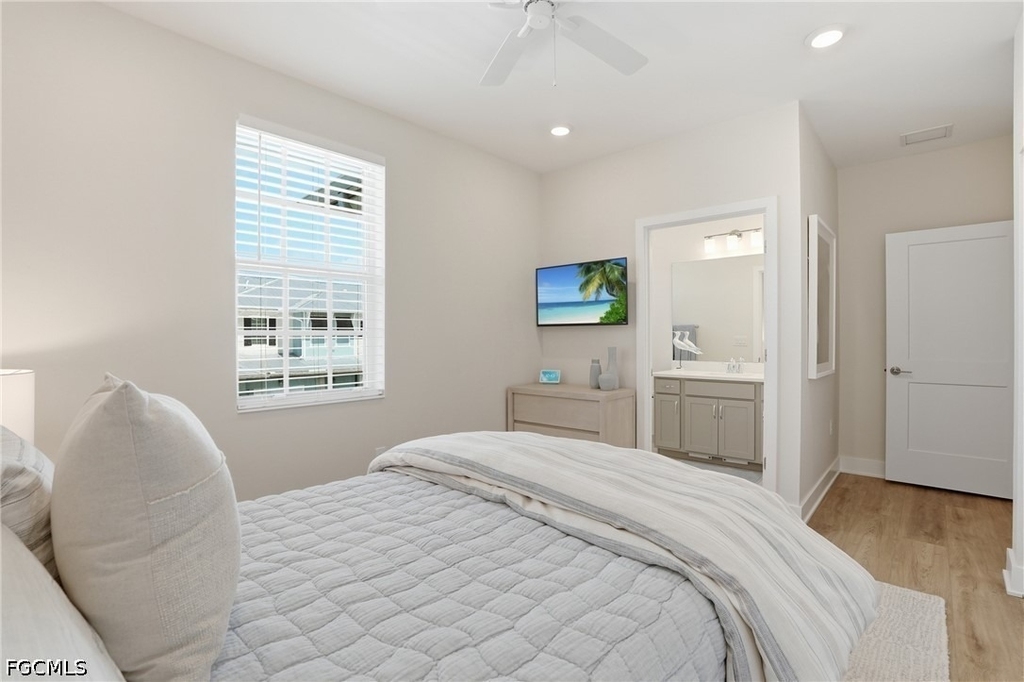 26380 Coco Cay Circle - Photo 33